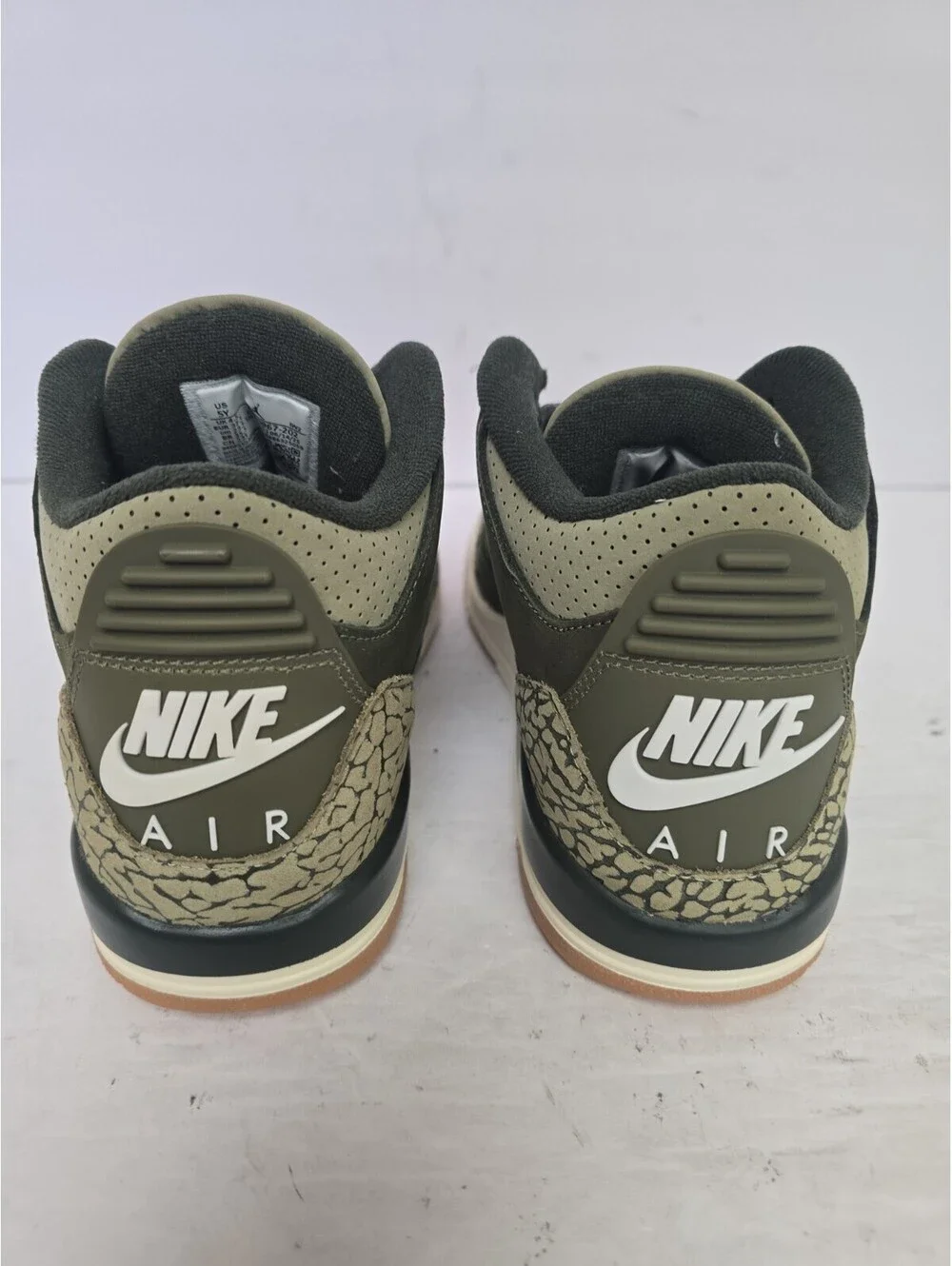 Nike DM0967-202 Air Jordan 3 Retro GS Family Affair Olive Size 5Y